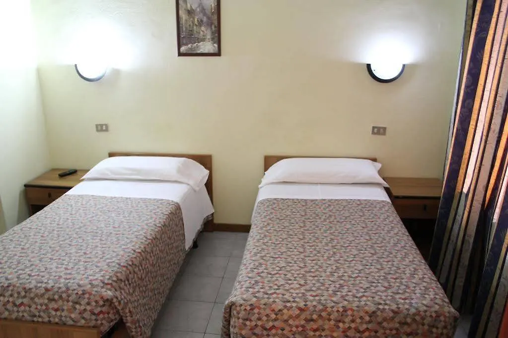 Albergo Leonardo Da Vinci Mailand 0*,