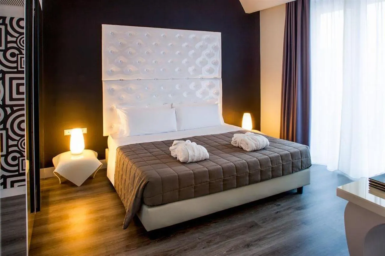 Hotel Albergo Leonardo Da Vinci Milan Italy