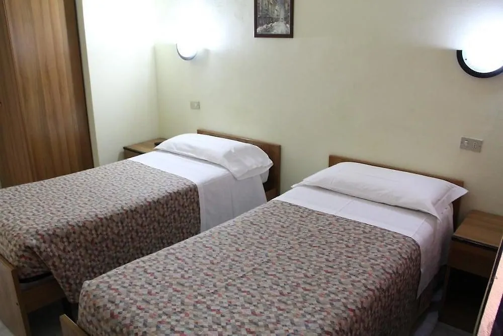 Albergo Leonardo Da Vinci Milan