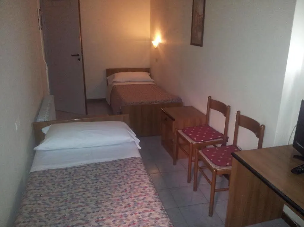 Albergo Leonardo Da Vinci Milan 0*,  Italy