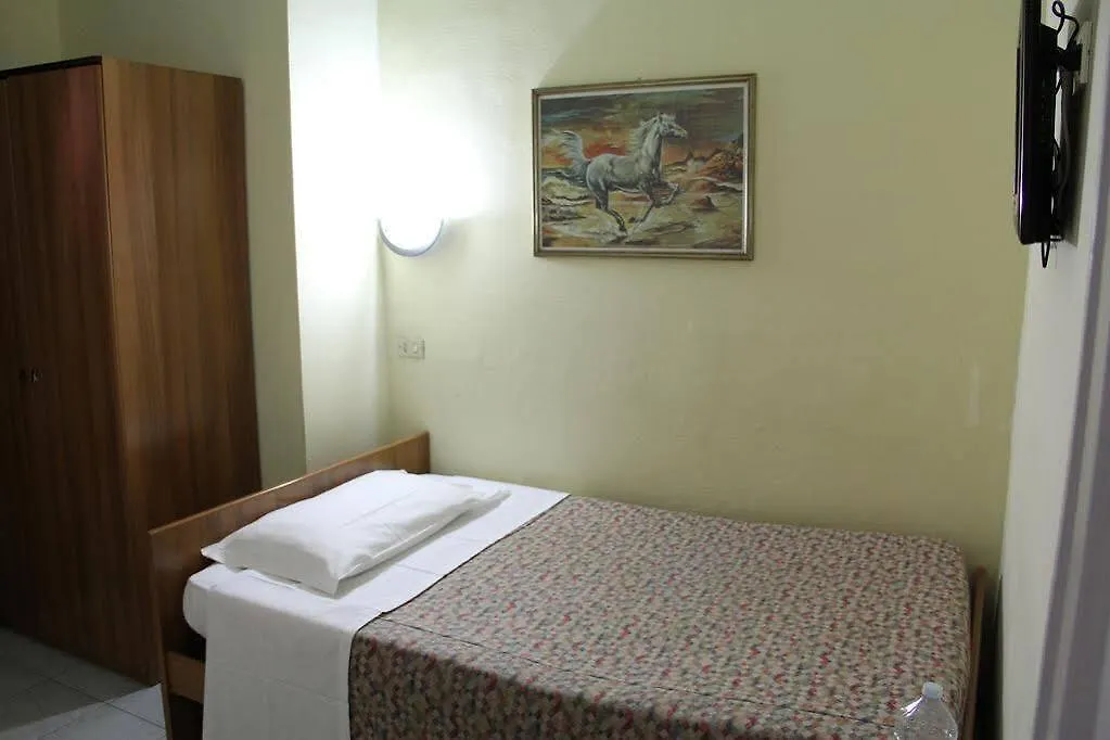 Albergo Leonardo Da Vinci Milan 0*,  Italy